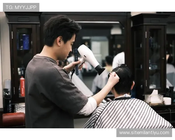 米兰国际理发店为不同年龄层提供多样化的理发和护理服务,满足全家人的美发需求 米兰国际理发店为不同年龄层提供多样化的理发和护理服务,满足全家人的美发需求